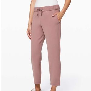 Lululemon 7/8 On The Fly Pant Dusty Pink Size 4